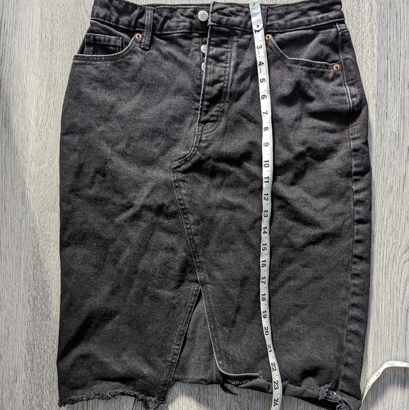 Old Navy High waisted black denim pencil skirt Jeans knee length Size 10 - Picture 3 of 7